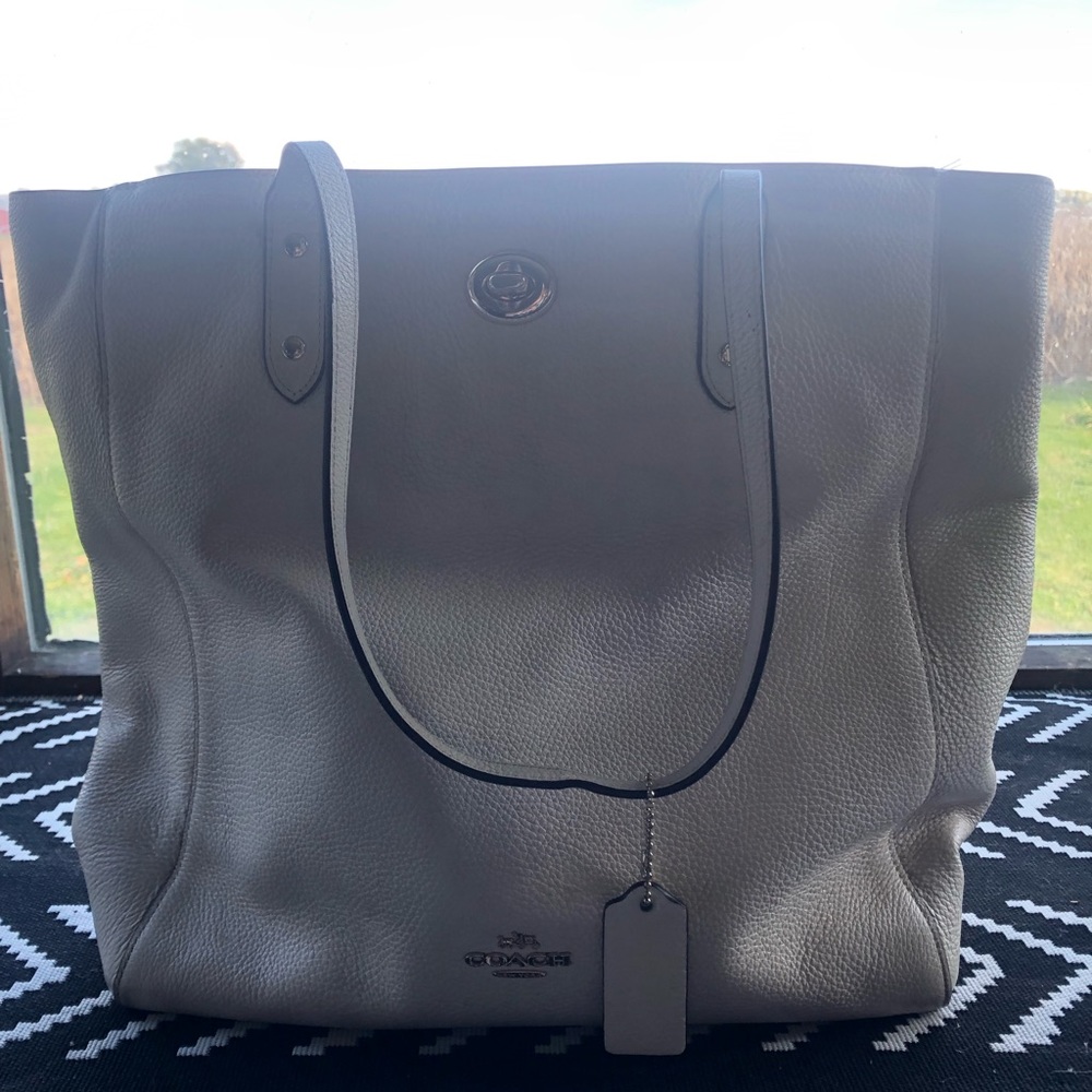 Ivory Coach tote bag
